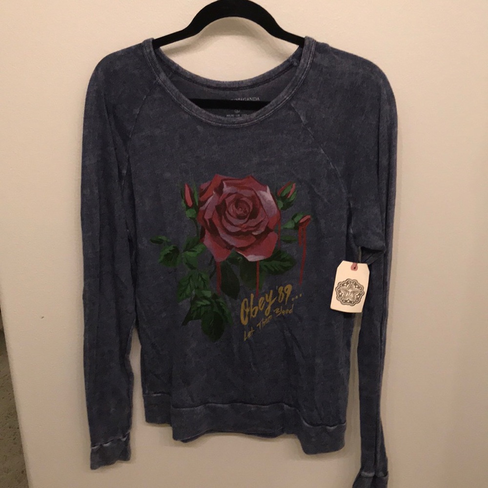 Obey crewneck Sweater